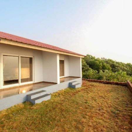 Sea King Beach Resort Ganpatipule Exterior photo